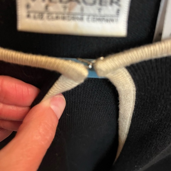 Y2K LIZ CLAIBORNE small black open front sweater with taupe trim petite EUC - Picture 9 of 12